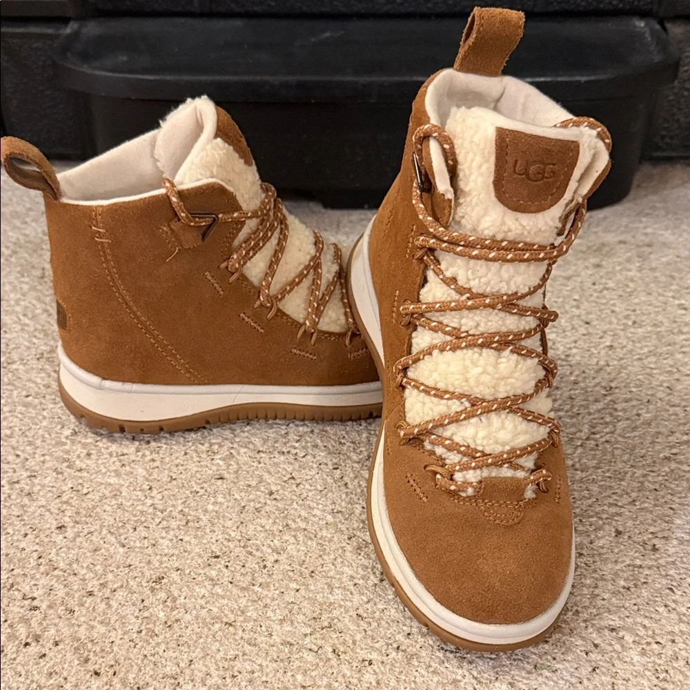 UGG Women's Brown and Cream Winter Boots
